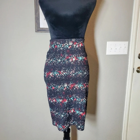 LuLaRoe Black Cassie Skirt Size XS - Picture 7 of 9